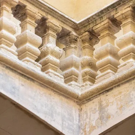 Hotel Chateau De Collias