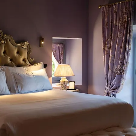 Chateau De Hotel