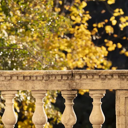 Chateau De Hotel Collias