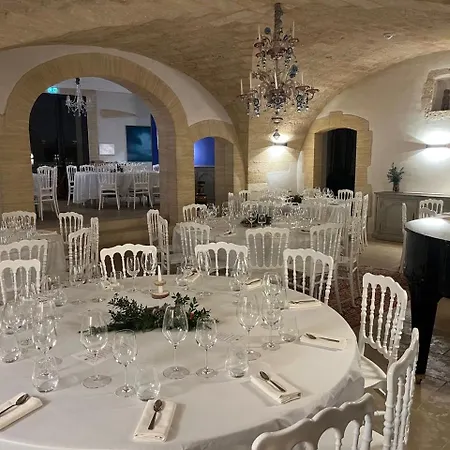 Chateau De - Maison De Collias