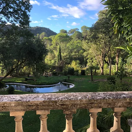 Chateau De - Maison De Ξενοδοχείο Collias